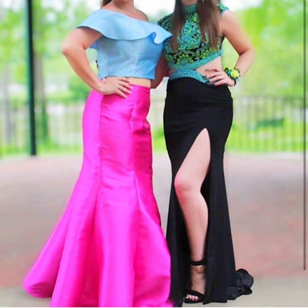 PROM DRESS - Picture 2 of 2